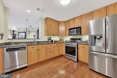 11776 Stratford House Place #901, Reston, VA 20190 - Photo 6