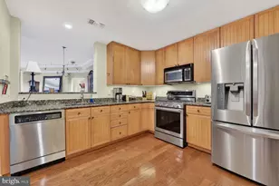 11776 Stratford House Pl, Reston, VA 20190 - Photo 6