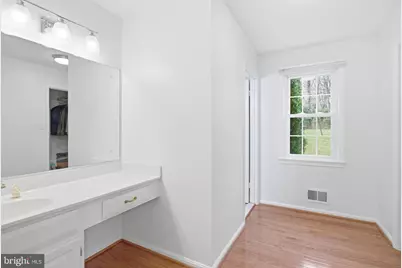 9805 Doulton Court, Fairfax, VA 22032 - Photo 20