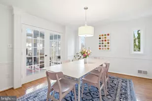 9805 Doulton Ct, Fairfax, VA 22032 - Photo 10