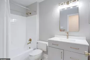 9805 Doulton Ct, Fairfax, VA 22032 - Photo 16