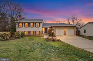 9805 Doulton Ct, Fairfax, VA 22032 - Photo 36