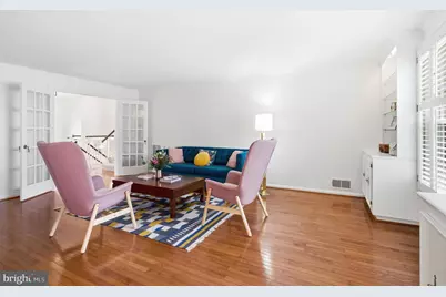 9805 Doulton Court, Fairfax, VA 22032 - Photo 4