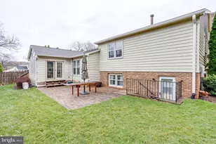 9805 Doulton Ct, Fairfax, VA 22032 - Photo 34