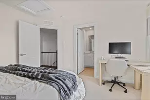 13007 Hattontown Square, Herndon, VA 20171 - Photo 28