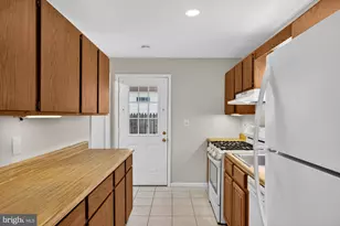 2950 Rosemary Ln, Falls Church, VA 22042 - Photo 12