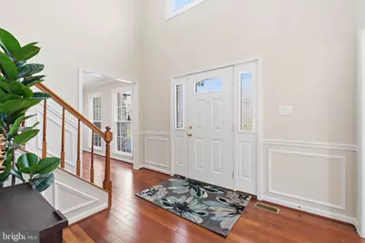 12005 Meadowville Court, Herndon, VA 20170 - Photo 6