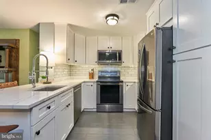 11703 Summerchase Cir, Reston, VA 20194 - Photo 1