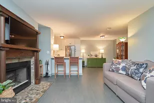 11703 Summerchase Cir, Reston, VA 20194 - Photo 2