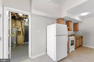 9804 Brightlea Dr, Vienna, VA 22181 - Photo 36