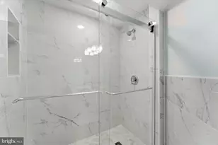 9804 Brightlea Dr, Vienna, VA 22181 - Photo 22