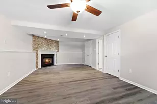 9804 Brightlea Dr, Vienna, VA 22181 - Photo 16