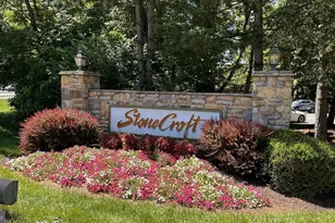 4417 Fair Stone Dr, Fairfax, VA 22033 - Photo 2