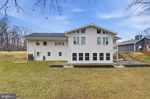 10009 Fairoaks Rd, Vienna, VA 22181 - Photo 46