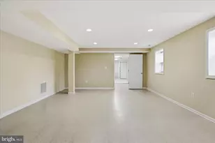 10009 Fairoaks Rd, Vienna, VA 22181 - Photo 36