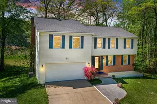 7937 Freehollow Dr, Falls Church, VA 22042 - Photo 2