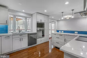 7937 Freehollow Dr, Falls Church, VA 22042 - Photo 6