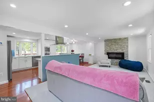 7937 Freehollow Dr, Falls Church, VA 22042 - Photo 4