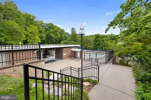 11172 Forest Edge Dr, Reston, VA 20190 - Photo 36