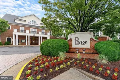 12953 Centre Park Circle #417, Herndon, VA 20171 - Photo 2