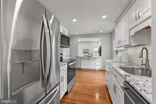 5759 Heritage Hill Dr, Alexandria, VA 22310 - Photo 12