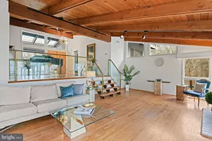 10611 Allenwood Ln, Great Falls, VA 22066 - Photo 18