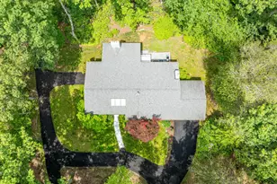 10611 Allenwood Ln, Great Falls, VA 22066 - Photo 52