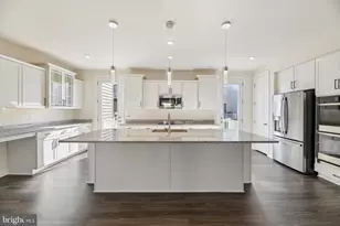 8124 Bock Farm Pl, Alexandria, VA 22306 - Photo 14