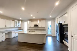 8124 Bock Farm Pl, Alexandria, VA 22306 - Photo 2