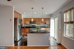 12307 Sleepy Lake Ct, Fairfax, VA 22033 - Photo 12