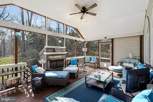 3303 Lauren Oaks Ct, Oak Hill, VA 20171 - Photo 6