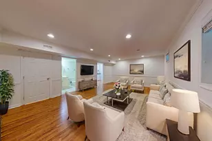 1379 Dominion Ridge Ln, Herndon, VA 20170 - Photo 2