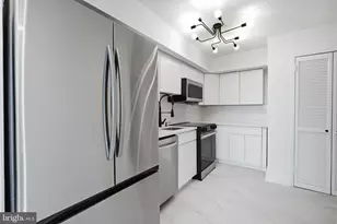 1808 Old Meadow Rd, McLean, VA 22102 - Photo 14