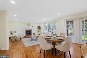 14216 Hartwood Ct, Centreville, VA 20121 - Photo 8