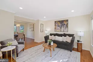 14216 Hartwood Ct, Centreville, VA 20121 - Photo 12