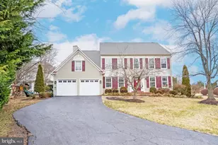 14216 Hartwood Ct, Centreville, VA 20121 - Photo 2