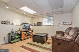 8291 Raindrop Way, Springfield, VA 22153 - Photo 22