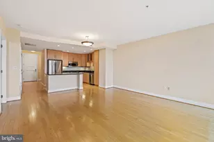 8220 Crestwood Heights Dr, McLean, VA 22102 - Photo 10