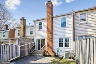 8826 Surveyors Pl, Springfield, VA 22152 - Photo 6