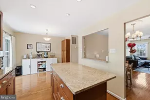 13961 Water Pond Ct, Centreville, VA 20121 - Photo 10