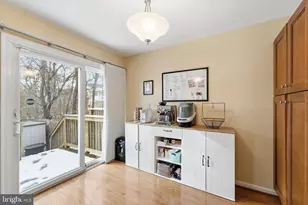 13961 Water Pond Ct, Centreville, VA 20121 - Photo 12