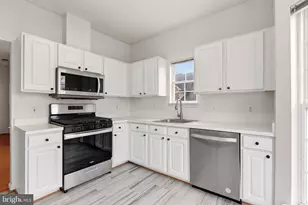 4131 Fountainside Ln, Fairfax, VA 22030 - Photo 10