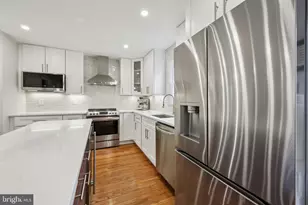 2010 Pieris Ct, Vienna, VA 22182 - Photo 8