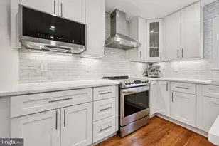 2010 Pieris Ct, Vienna, VA 22182 - Photo 6