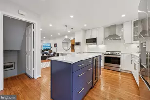 2010 Pieris Ct, Vienna, VA 22182 - Photo 6