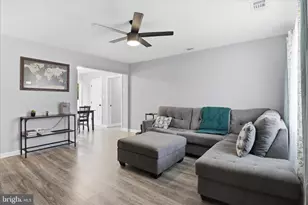 4220 Fairglen Dr, Alexandria, VA 22309 - Photo 10