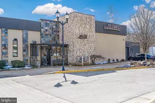 4176 Lower Park Dr, Fairfax, VA 22030 - Photo 12