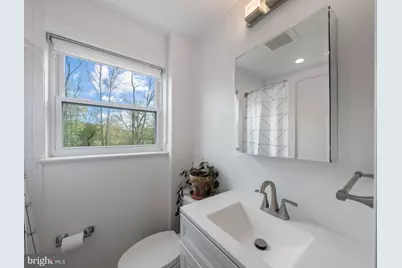 2042 Arlington Terrace, Alexandria, VA 22303 - Photo 4