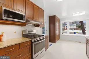 2410 Drexel St, Vienna, VA 22180 - Photo 12