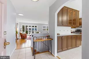 2410 Drexel St, Vienna, VA 22180 - Photo 4